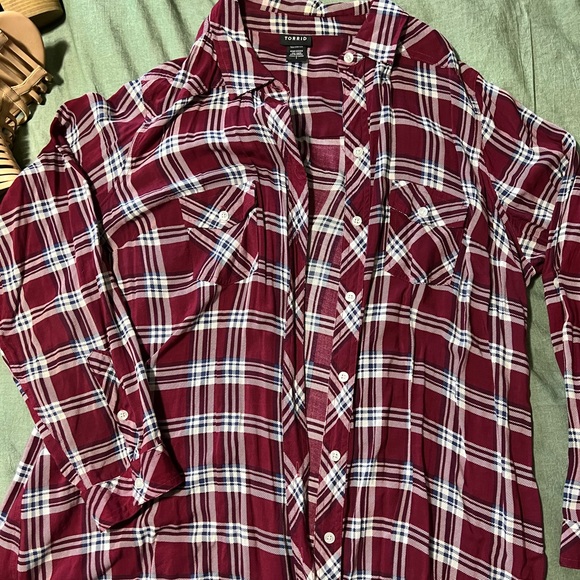 Button down top - Picture 3 of 3